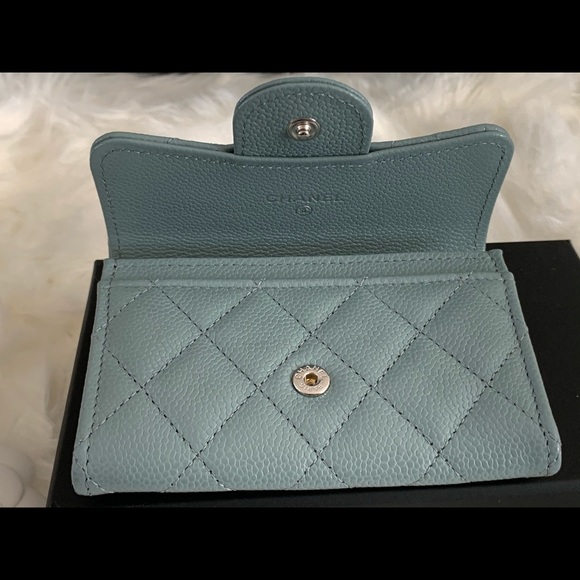 ❌❌SOLD elsewhere❌❌Chanel classic flap card holder - Picture 9 of 13